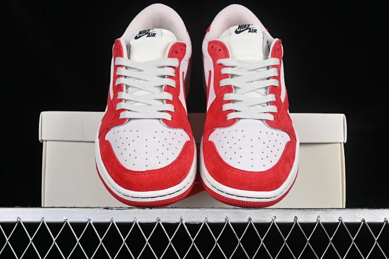 All Categories Air Jordan Jordan Series Basketball Shoes Air Jordan 1 Low Travis Scott x Air Jordan 1 Low OG AJ1 Joe 1 Reversed Overhook Joint Style Casual Sports Basketball Shoes DM7866-698